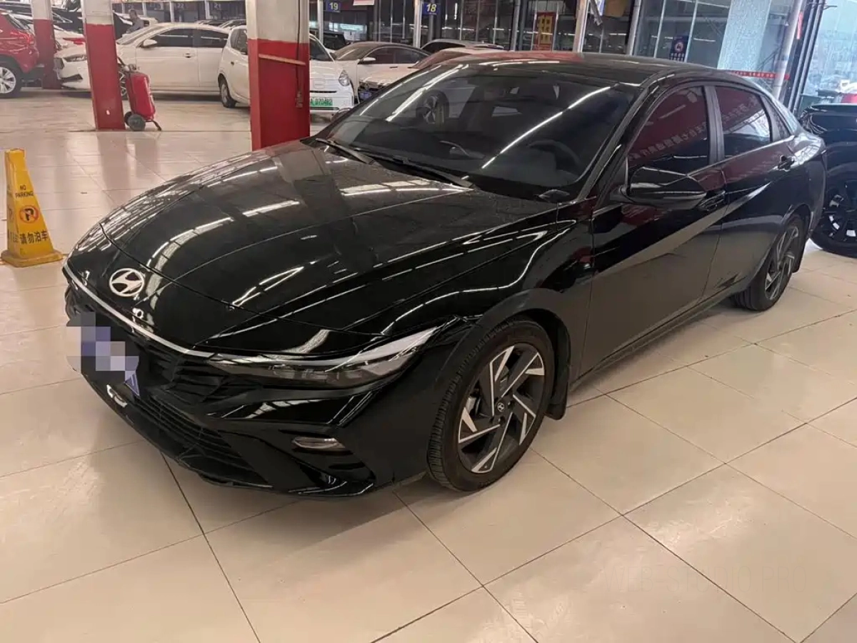 HYUNDAI ELANTRA  2025