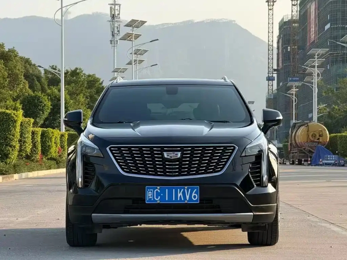 CADILLAC XT4