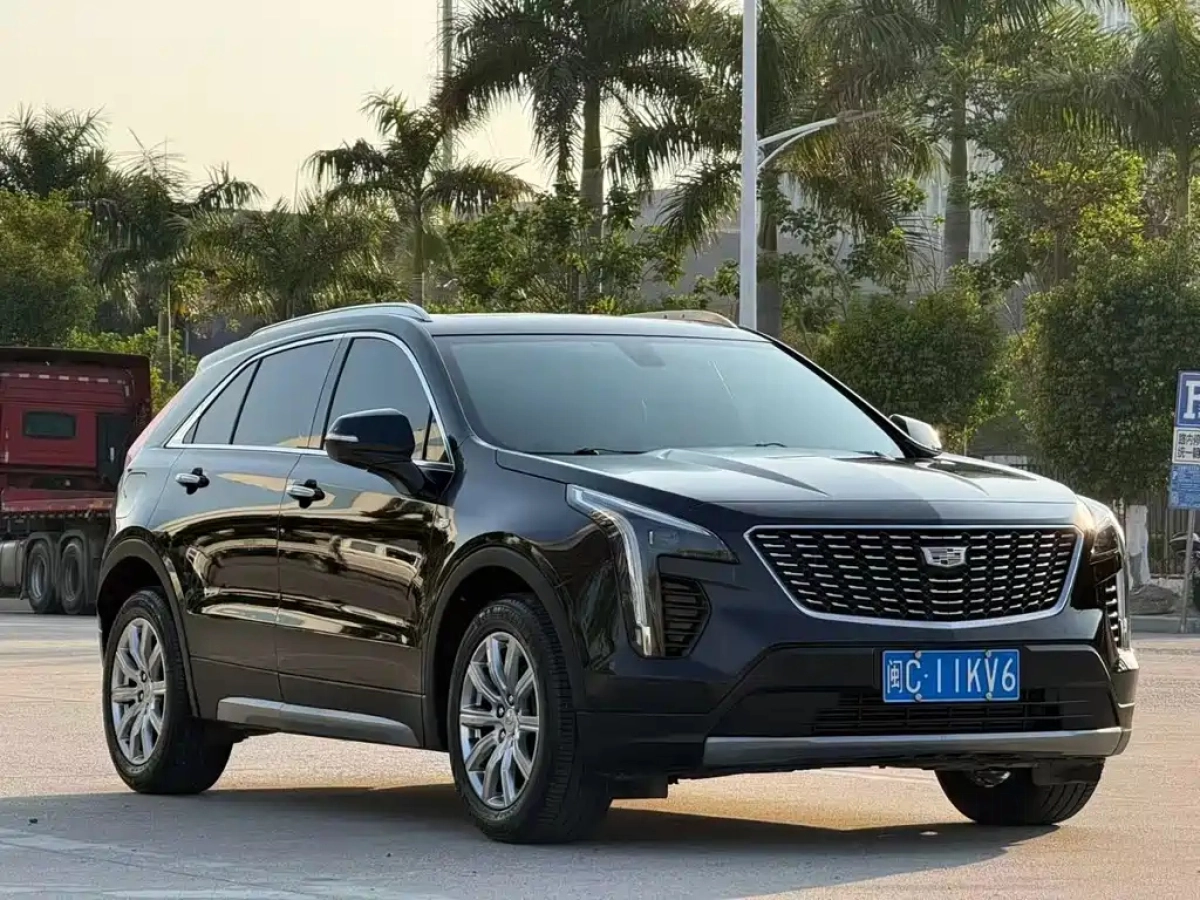 CADILLAC XT4