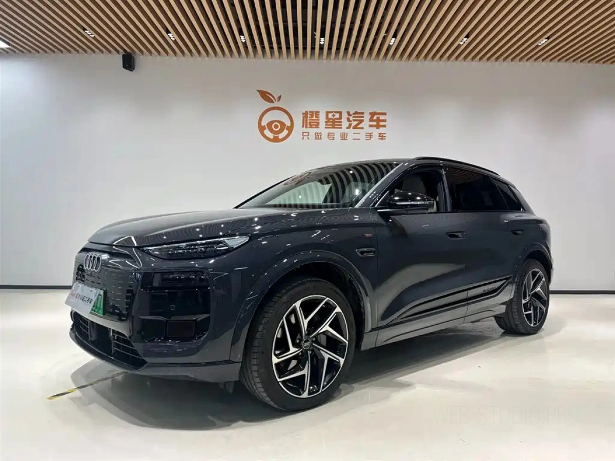 AUDI Q6L E-TRON  2025
