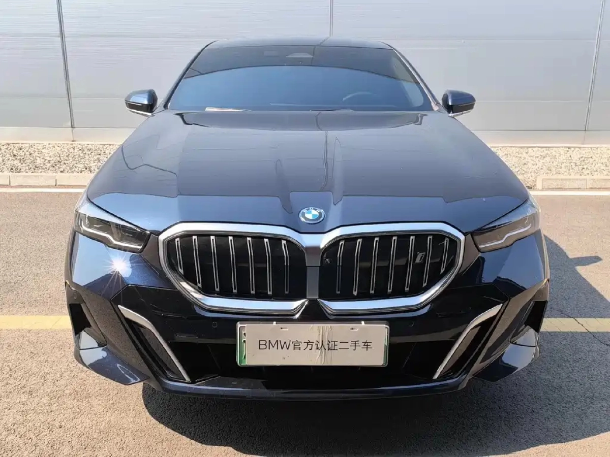 BMW I5