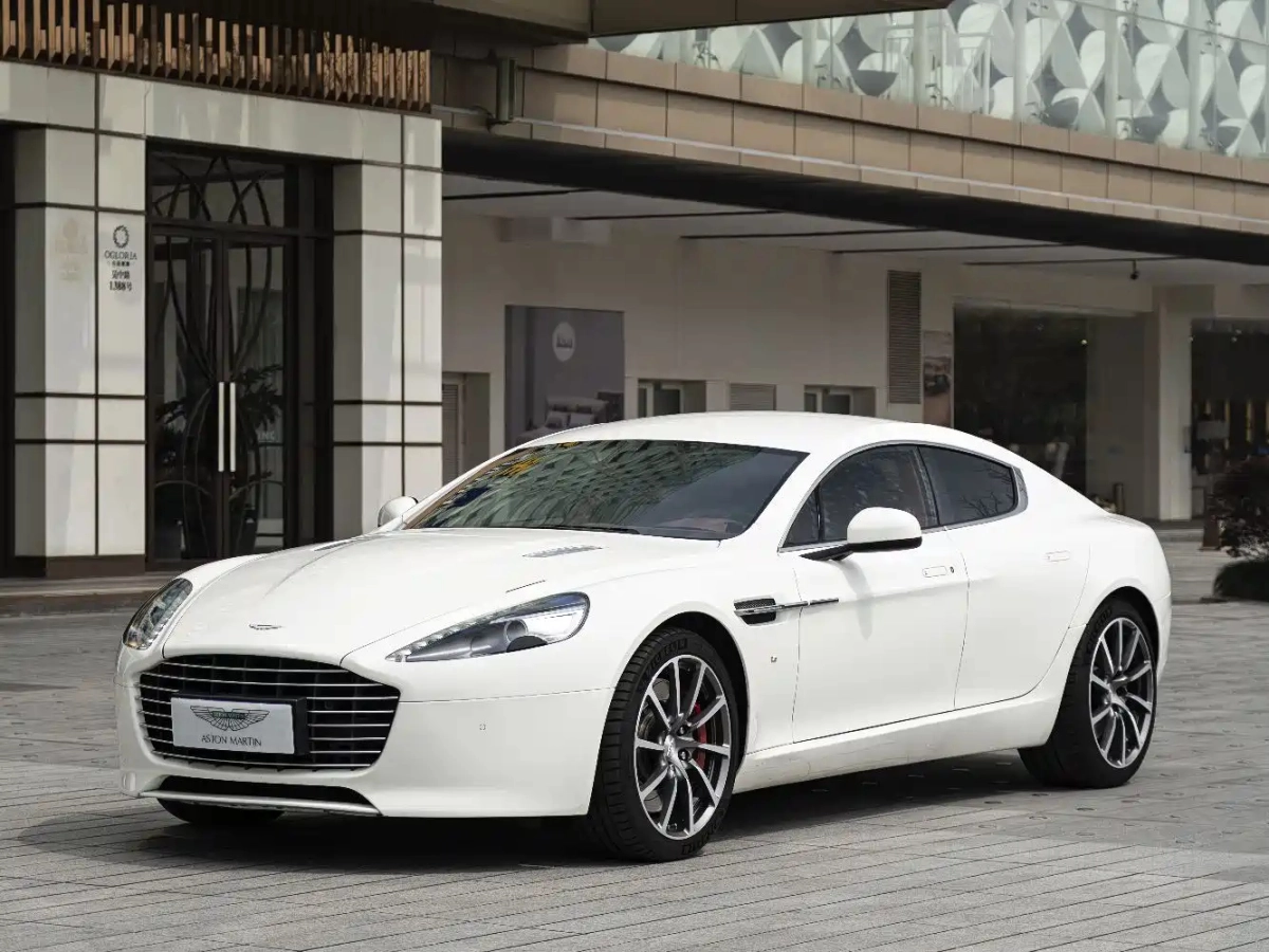 ASTON MARTIN RAPIDE  2019