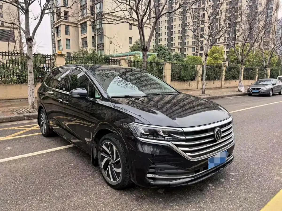 VOLKSWAGEN VILORAN  2022