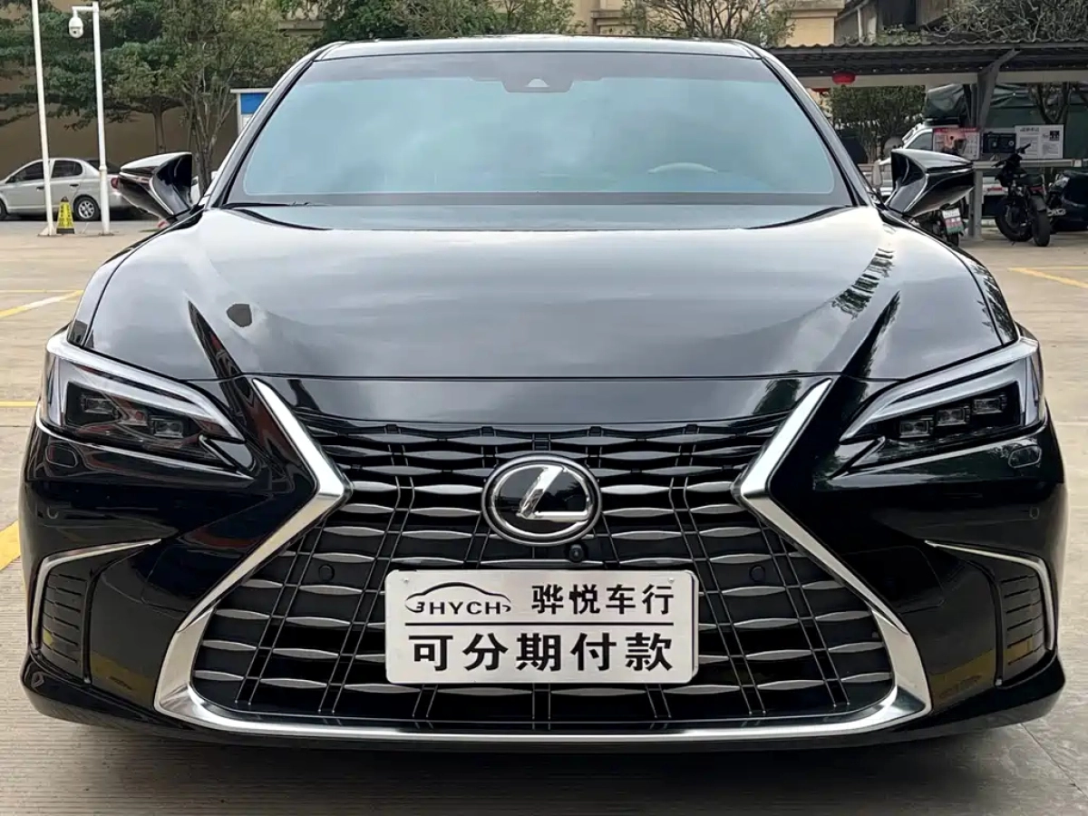 LEXUS ES  2025