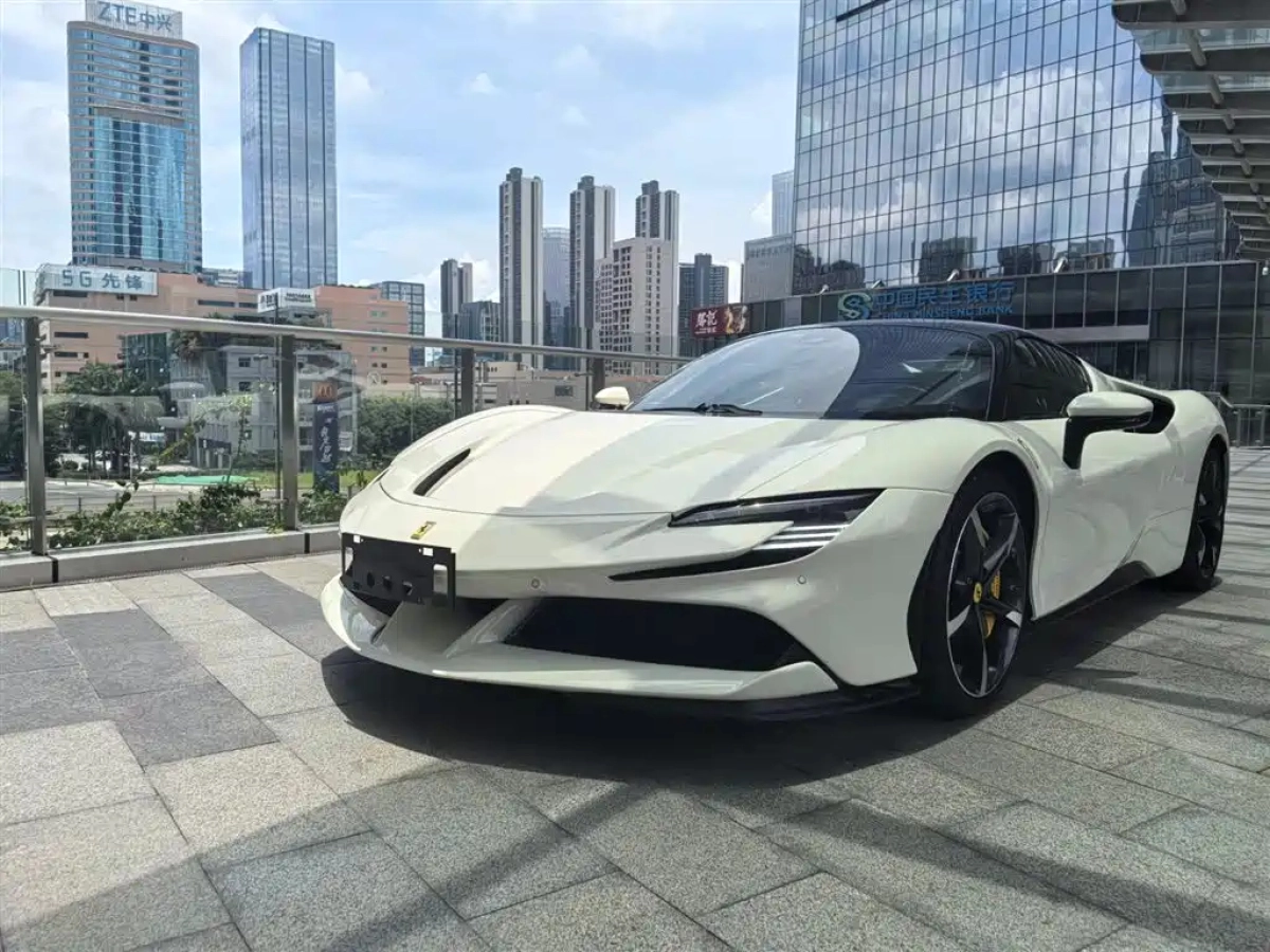 FERRARI SF90  2023