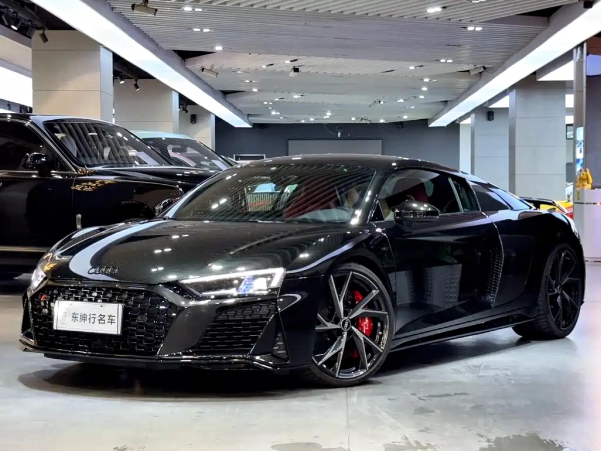 AUDI R8  2023