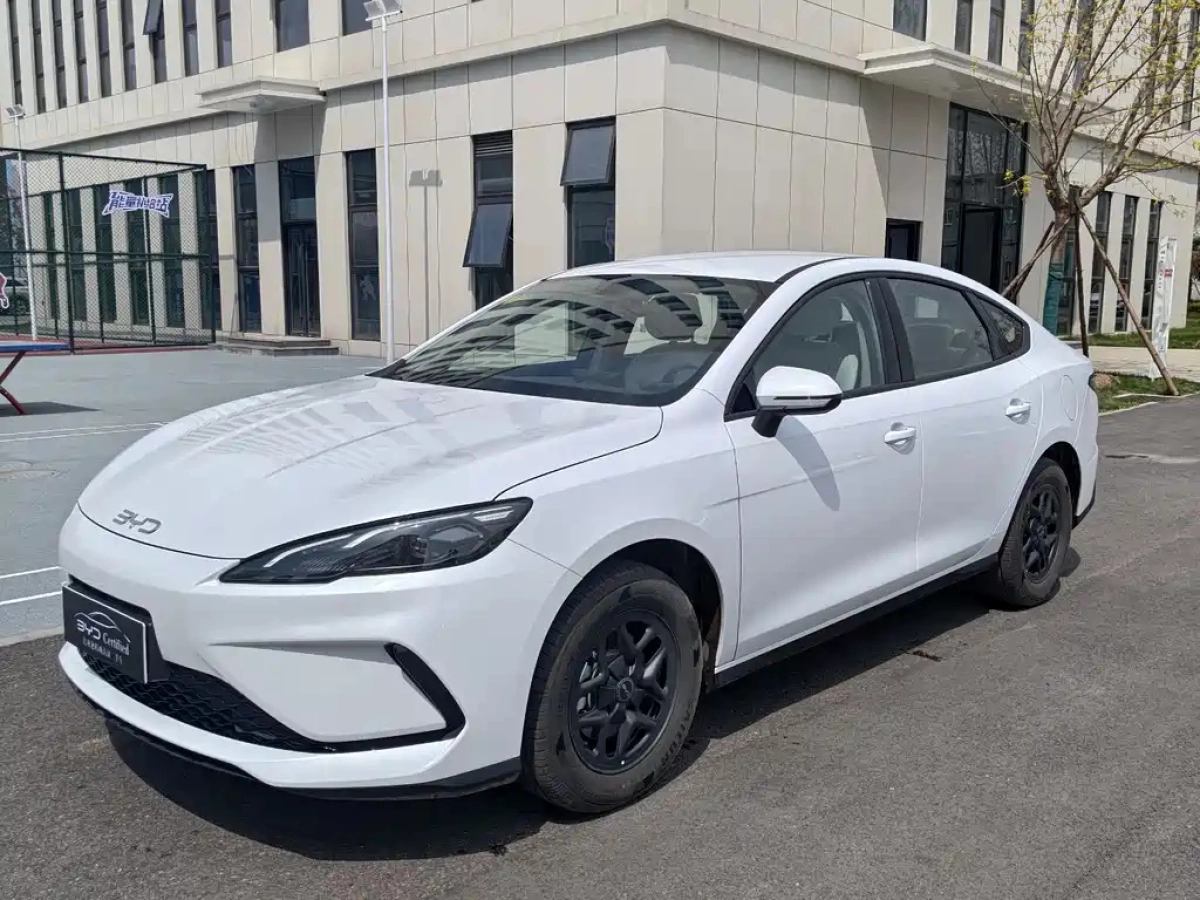 BYD SEAL 05 DM-I  2026