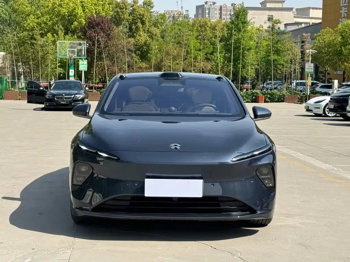 NIO ET7