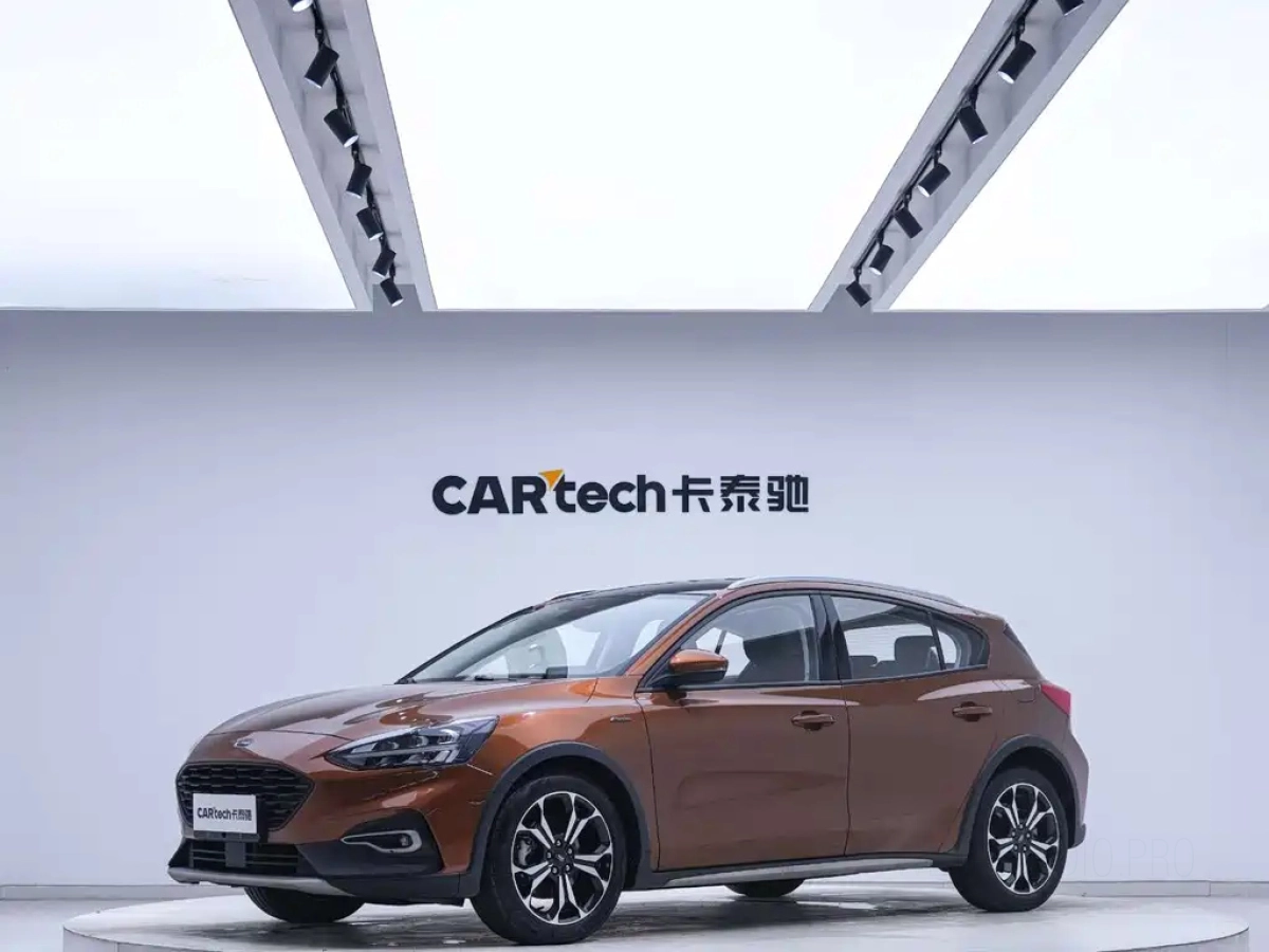 FORD FOCUS ACTIVE  2019