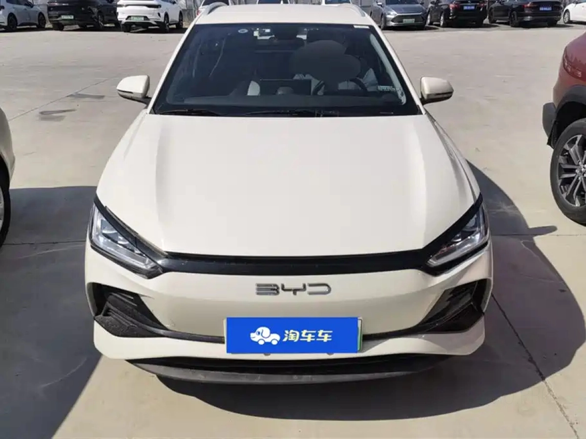 BYD E2
