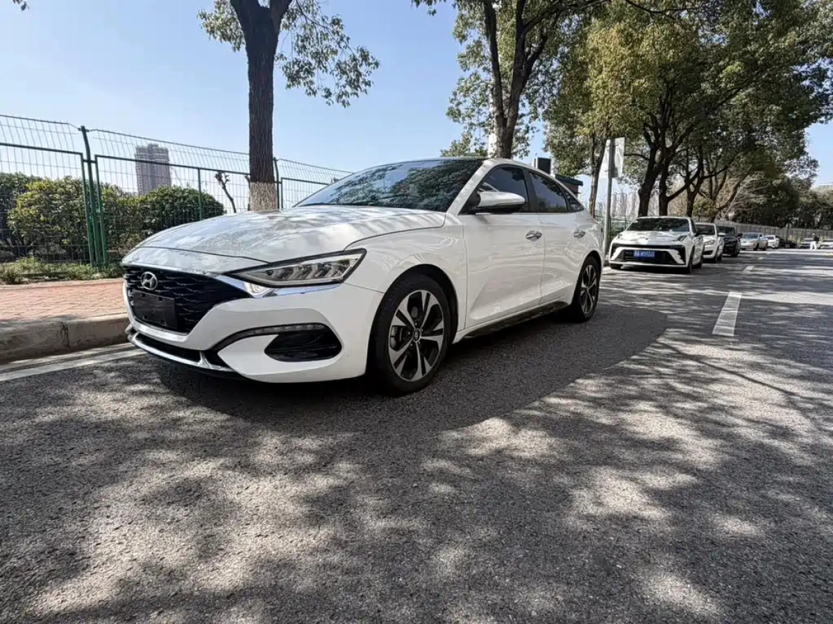 HYUNDAI LAFESTA  2021