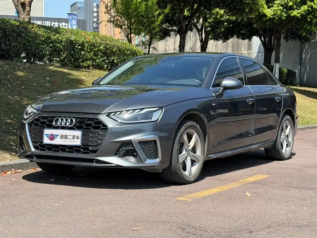 AUDI A4L  2021