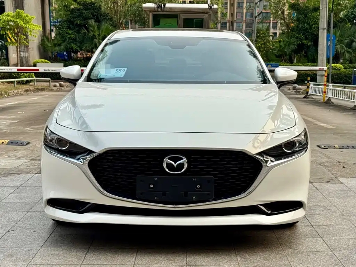 MAZDA 3 AXELA