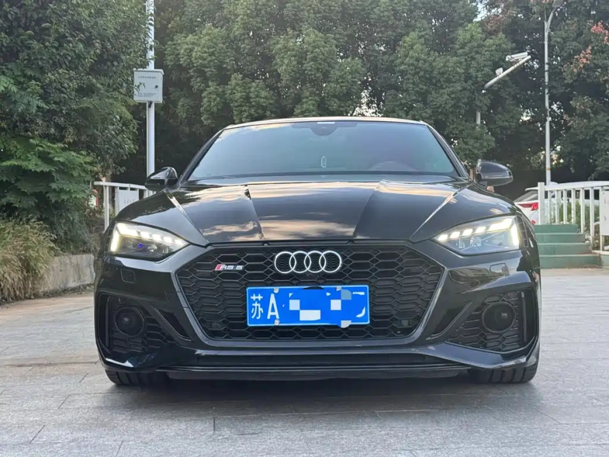 AUDI RS 5