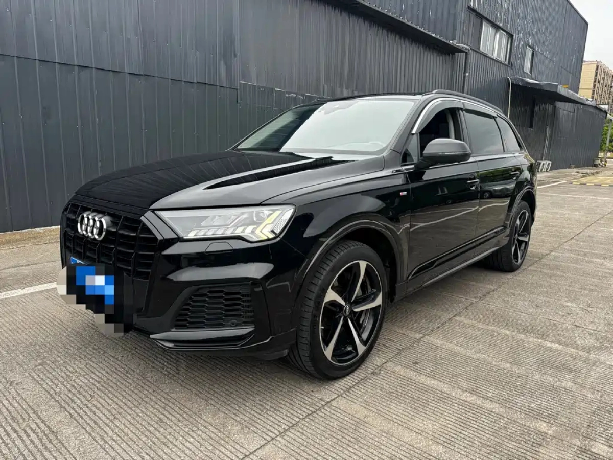 AUDI Q7  2020