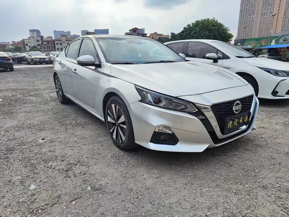 NISSAN TEANA