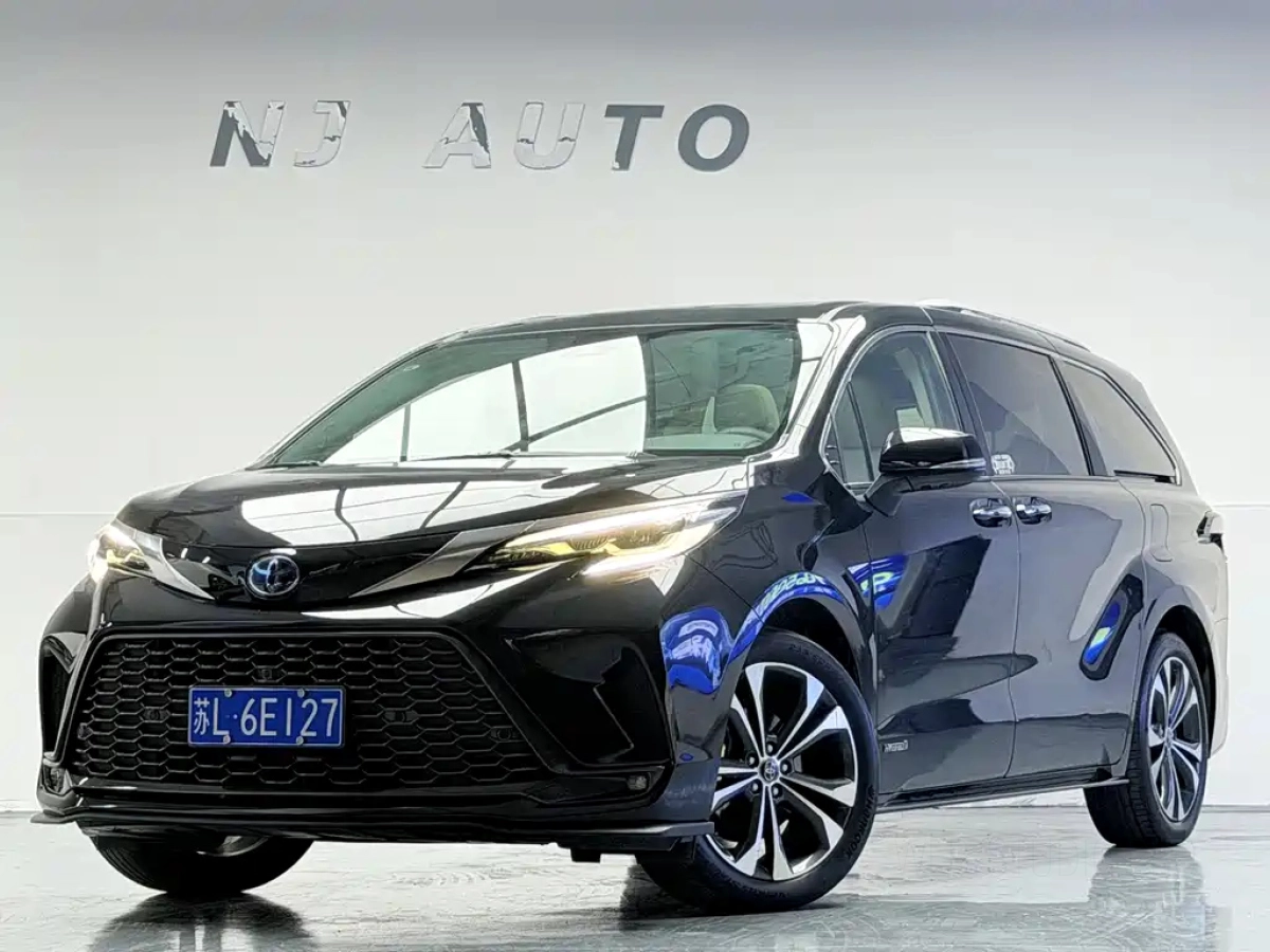 TOYOTA SIENNA  2023