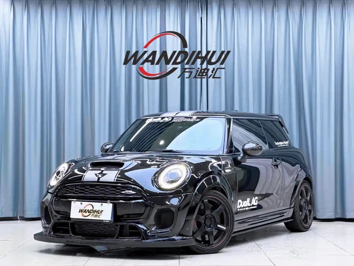 MINI JCW  2019