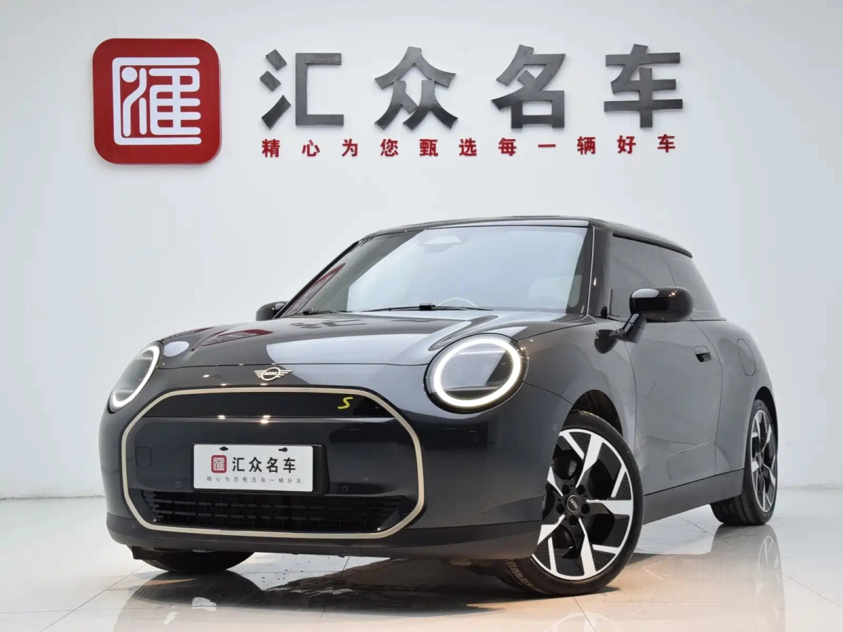 MINI COOPER SE  2025