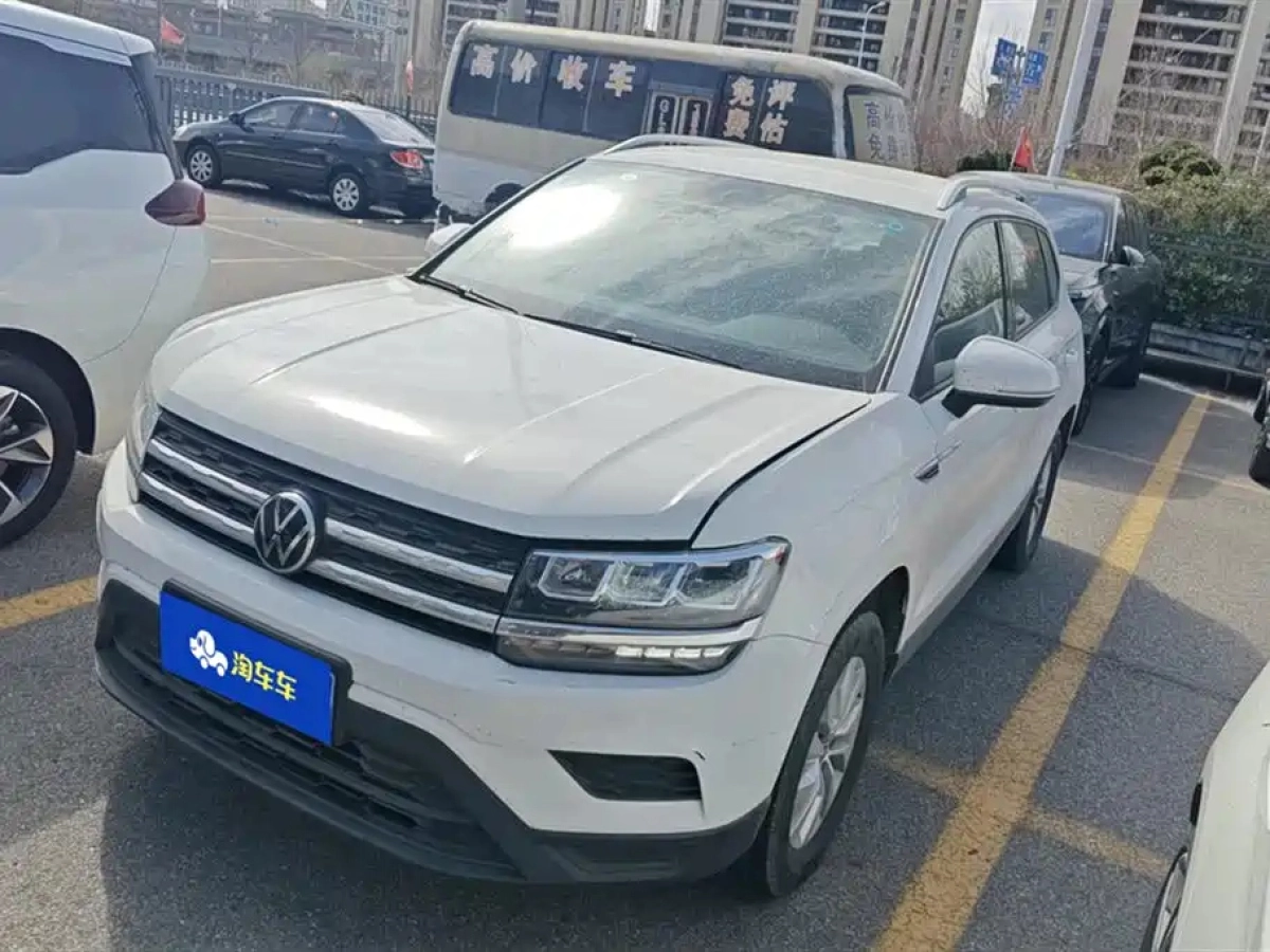 VOLKSWAGEN THARU  2021