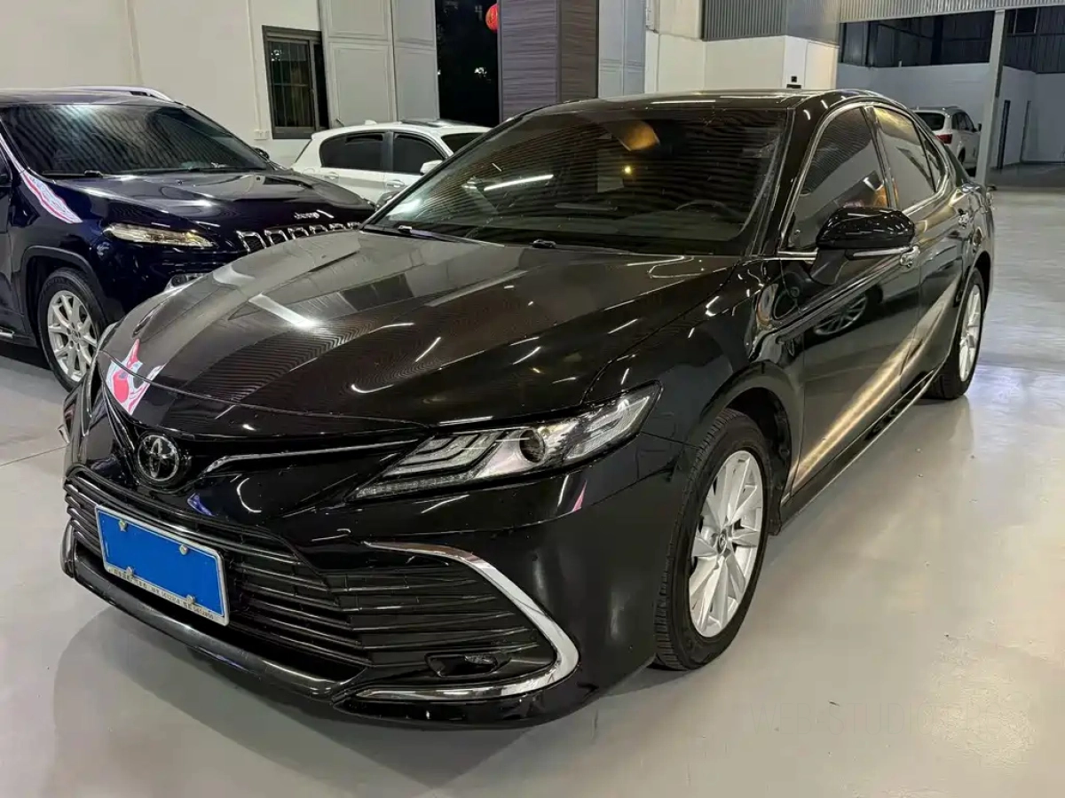 TOYOTA CAMRY  2023