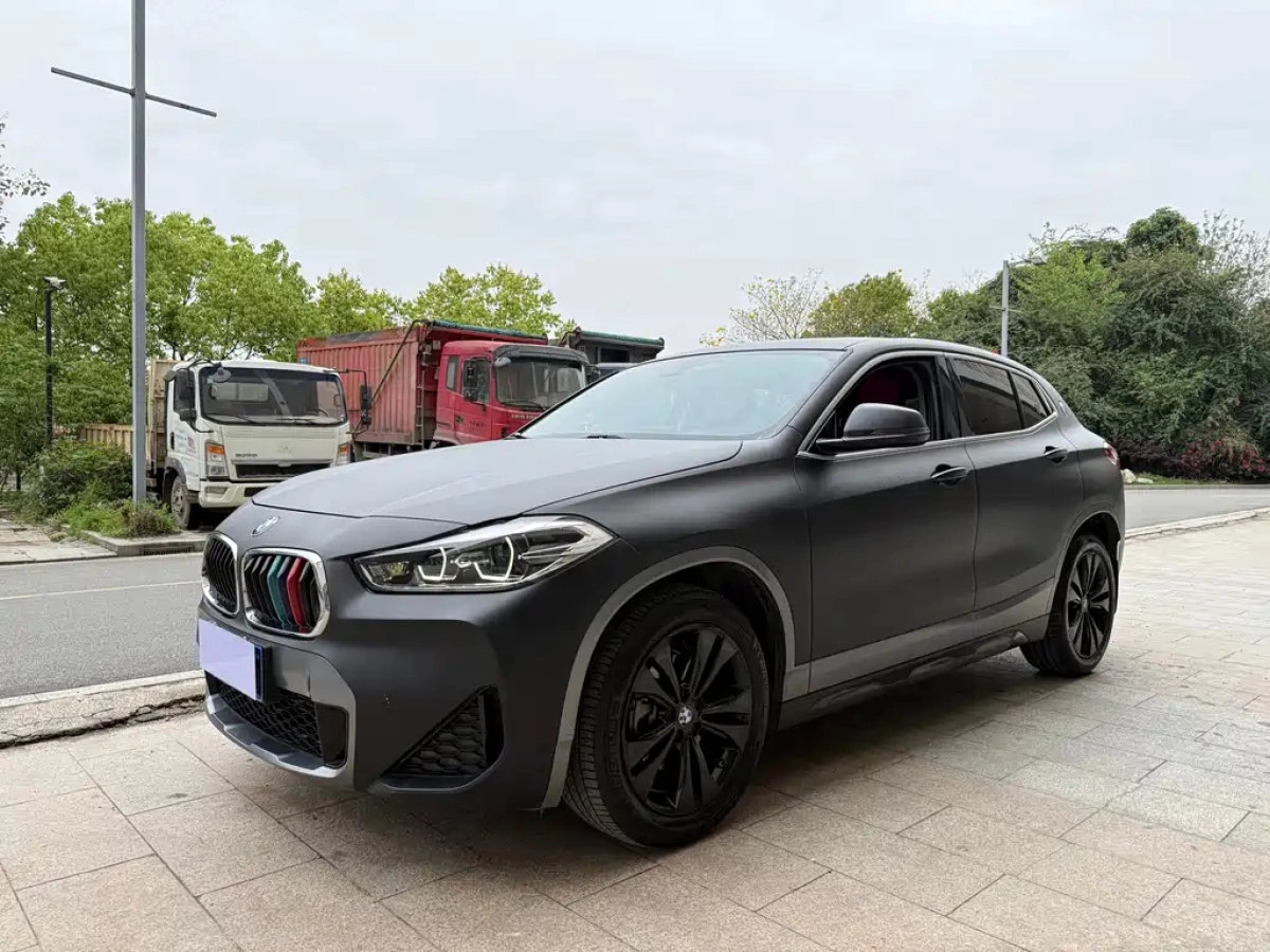 BMW X2