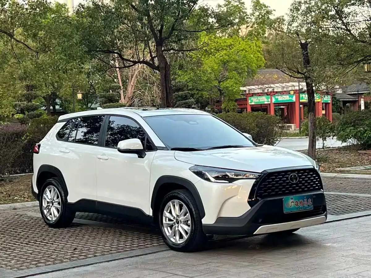 TOYOTA COROLLA CROSS  2024