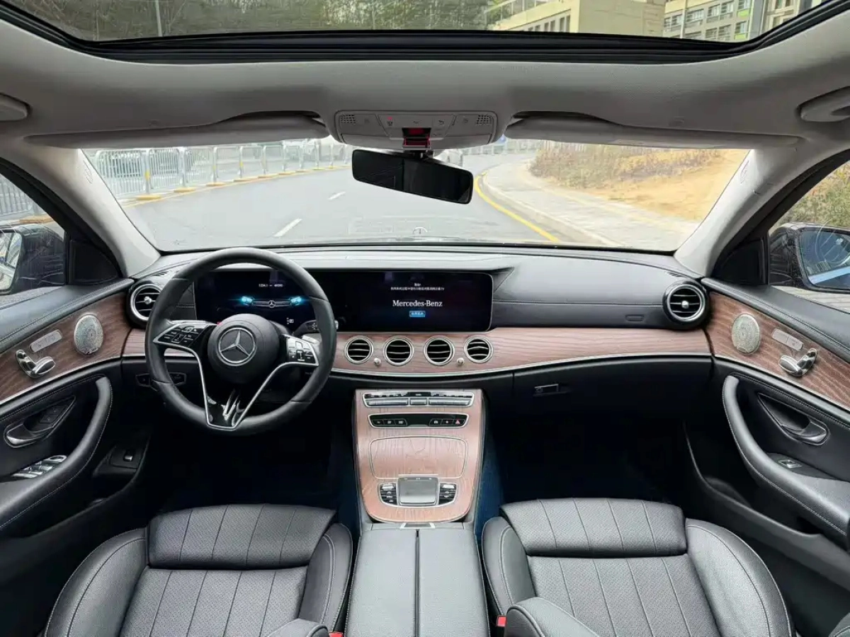 MERCEDES-BENZ E-CLASS