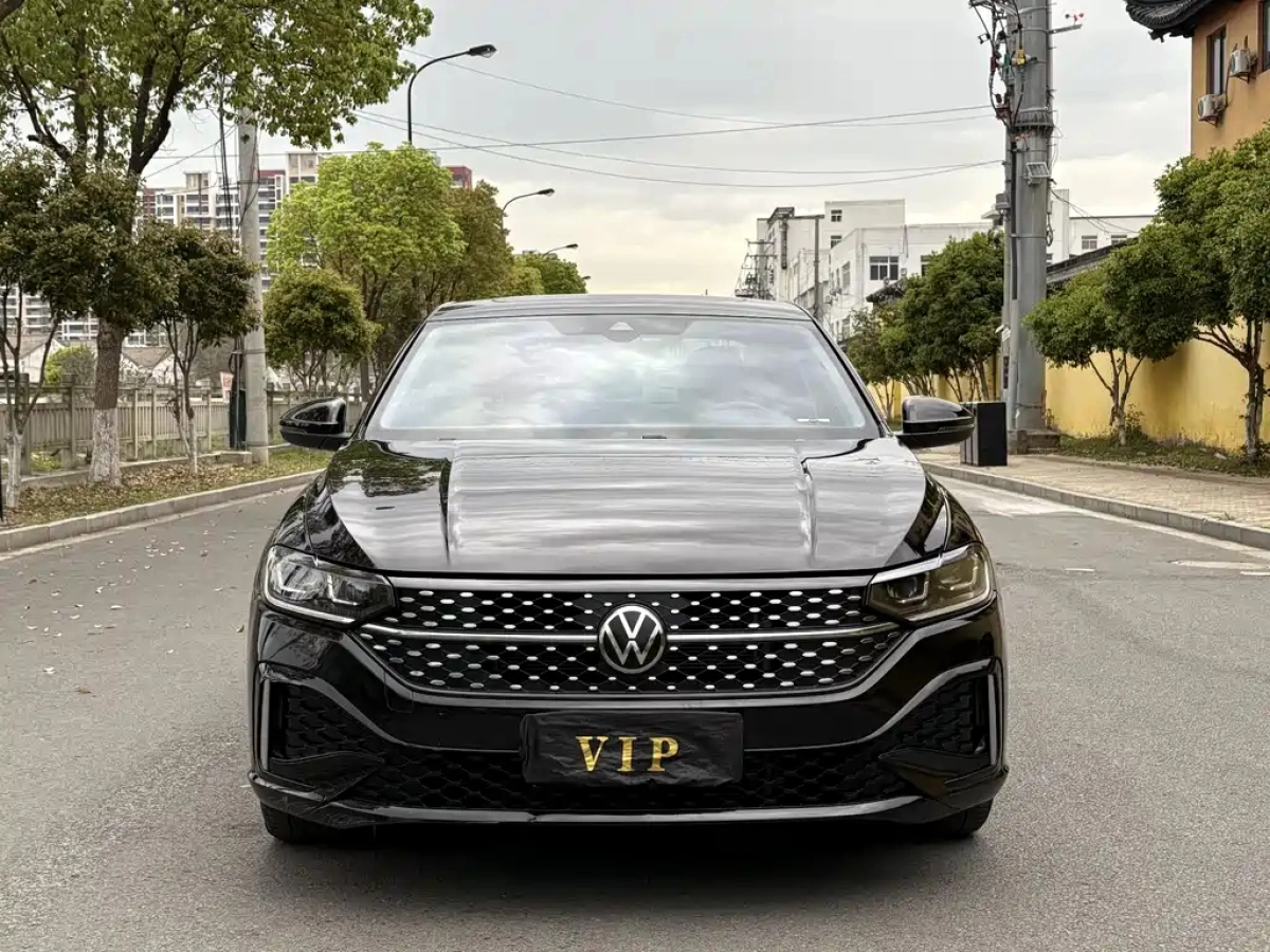 VOLKSWAGEN LAVIDA  2023