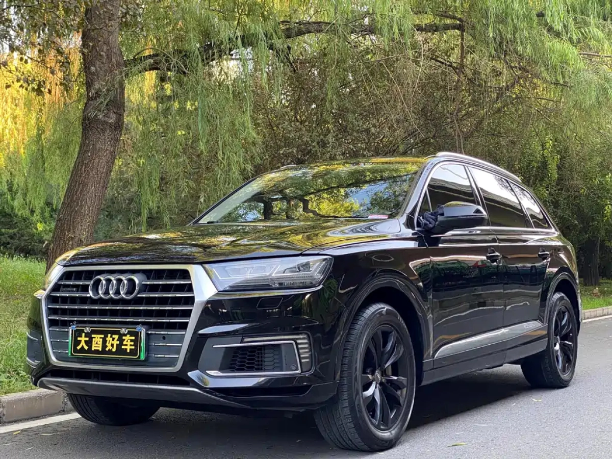 AUDI Q7 NEW ENERGY  2019