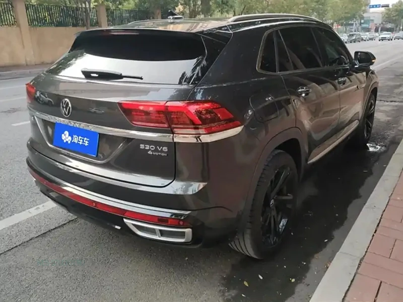 VOLKSWAGEN TOURAN X