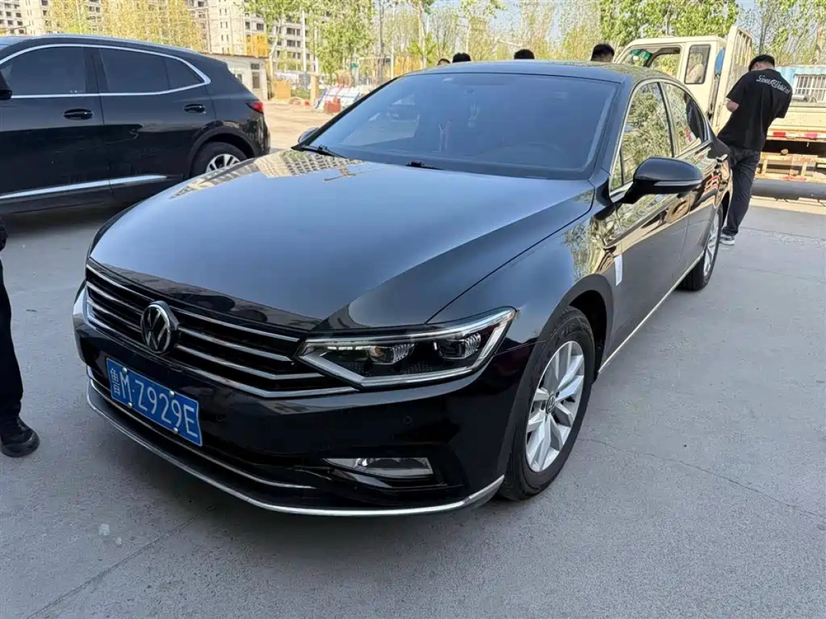 VOLKSWAGEN MAGOTAN  2022