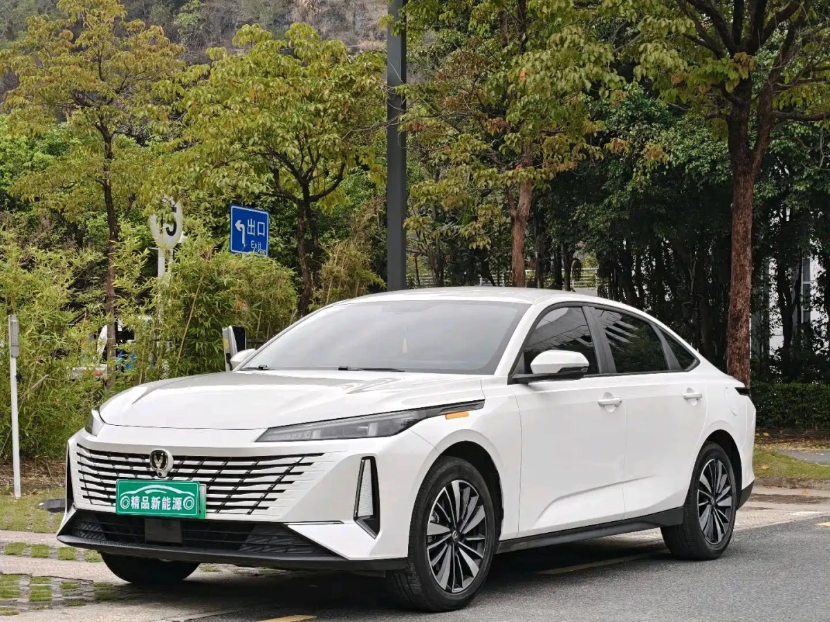 CHANGAN EADO PHEV  2025