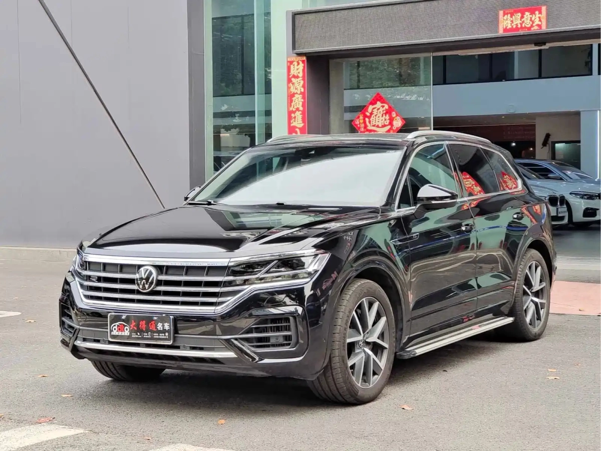 VOLKSWAGEN TOUAREG  2023