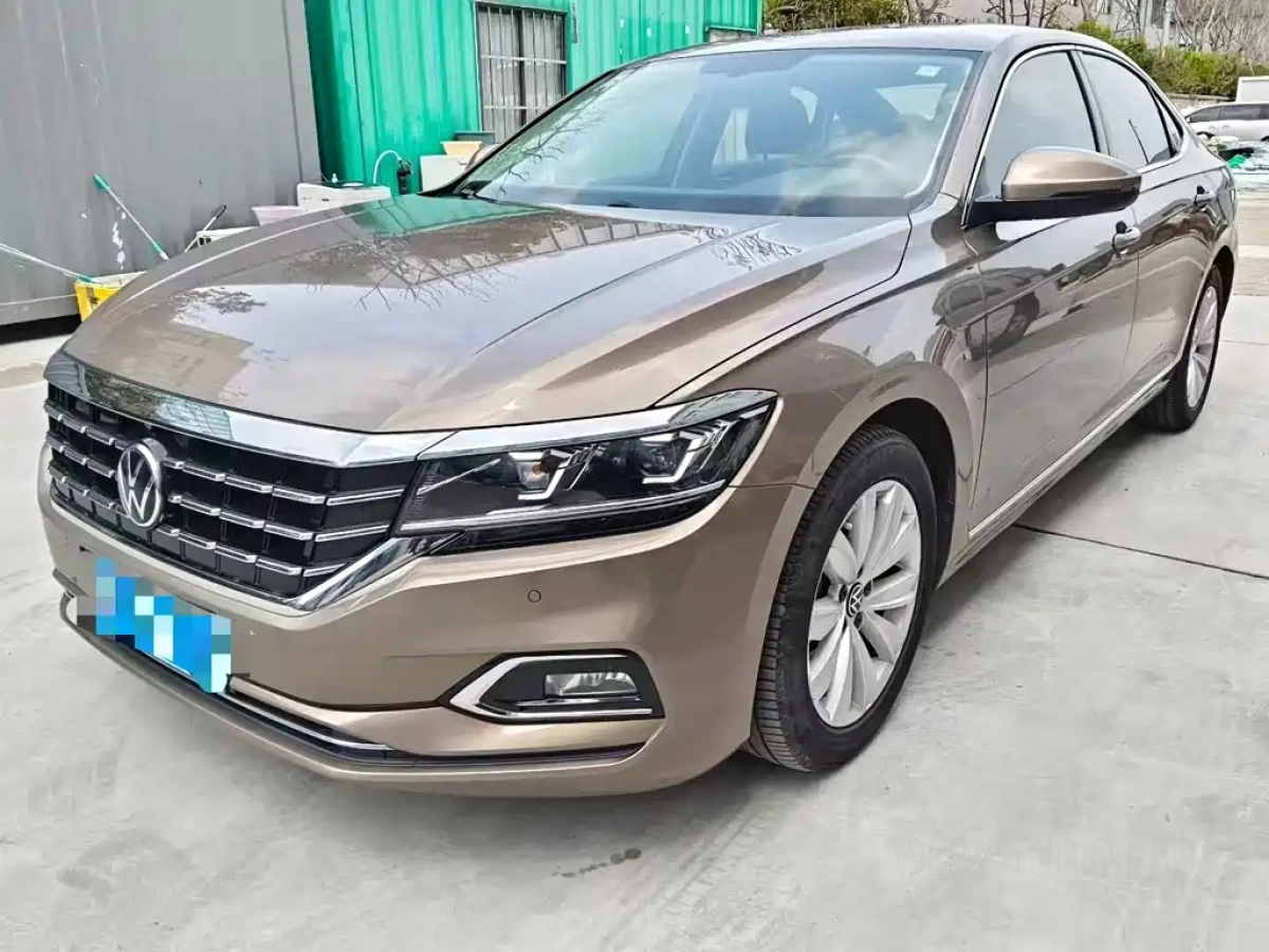 VOLKSWAGEN PASSAT  2021