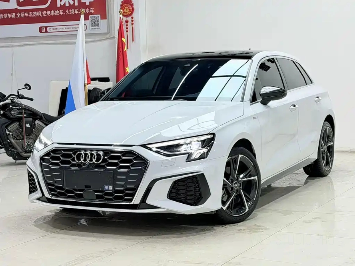 AUDI A3  2023