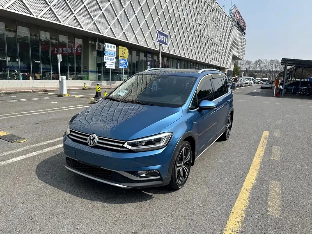 VOLKSWAGEN TOURAN  2020