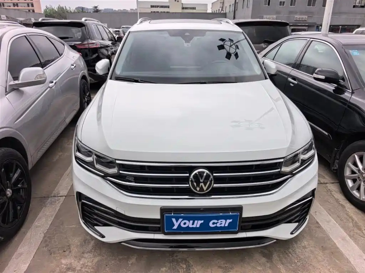 VOLKSWAGEN TIGUAN L
