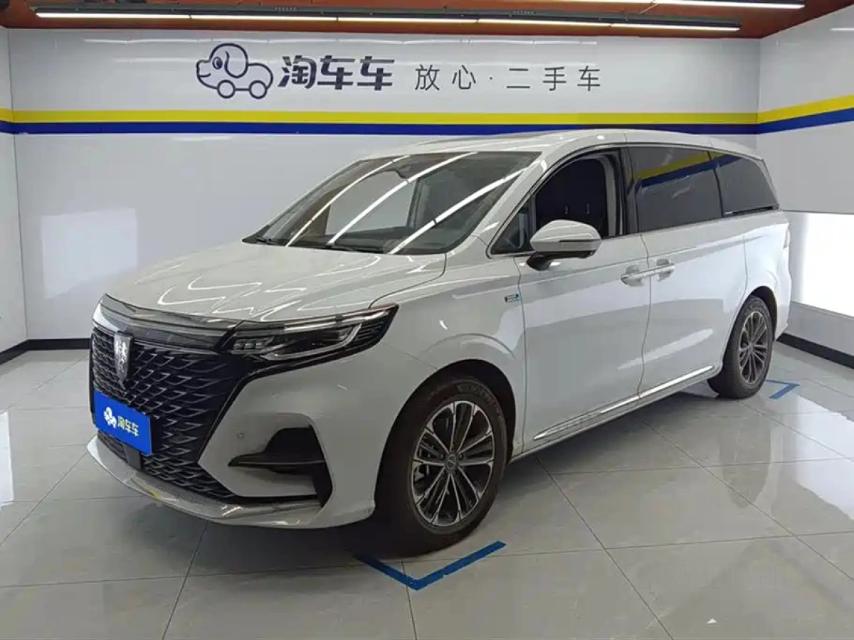 ROEWE IMAX8  2022