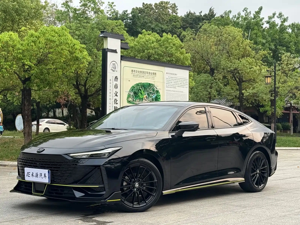 CHANGAN UNI-V  2022