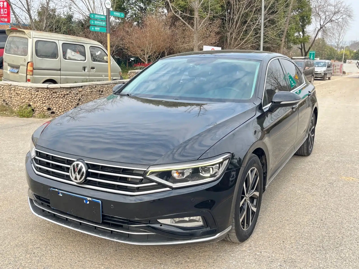 VOLKSWAGEN MAGOTAN  2020