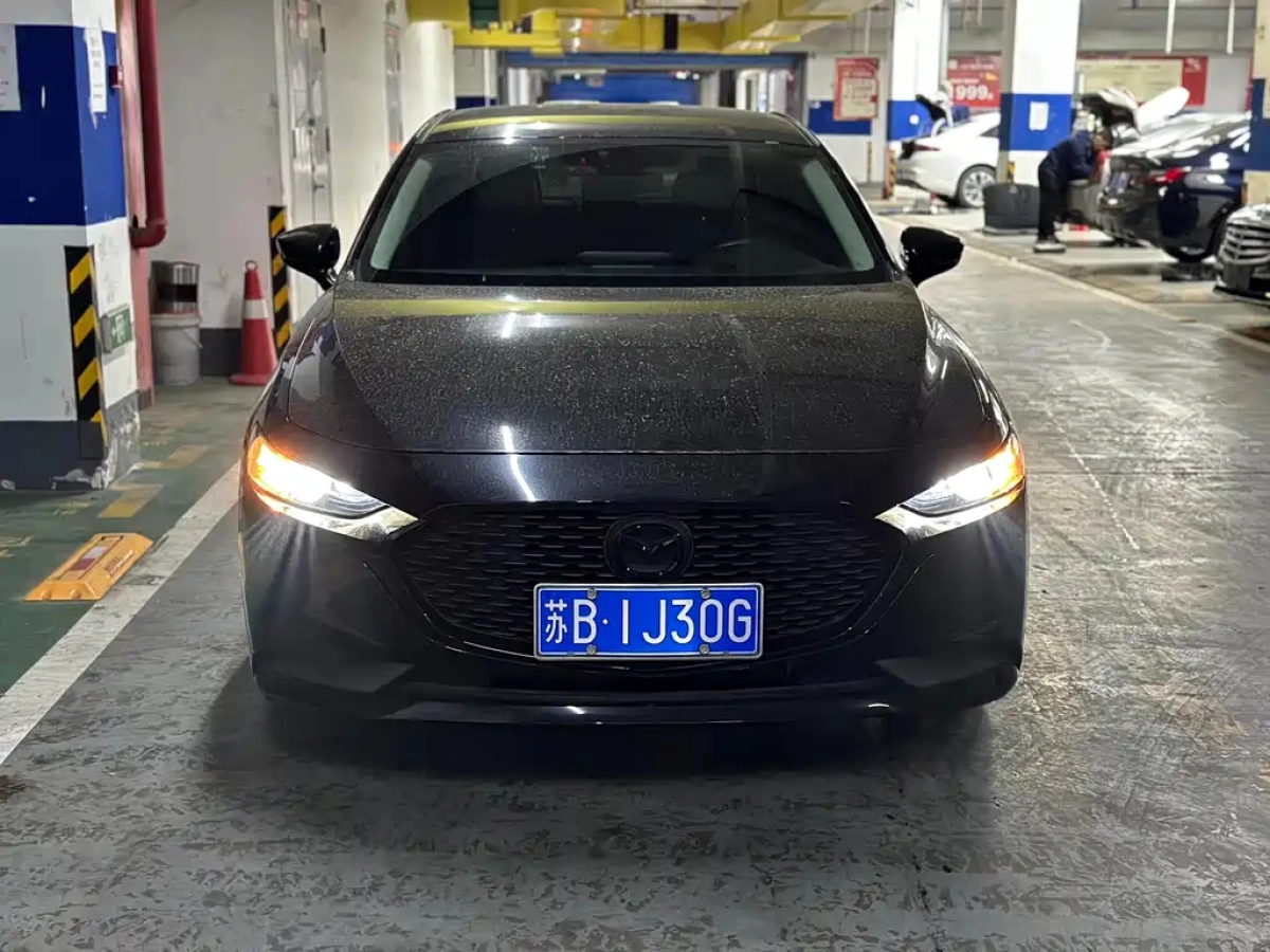 MAZDA 3 AXELA