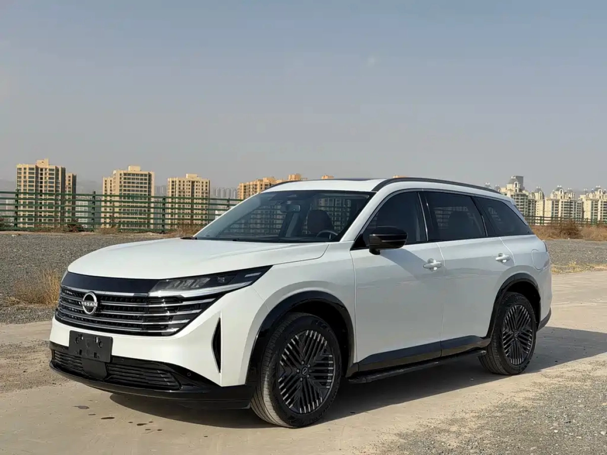 NISSAN PATHFINDER  2024