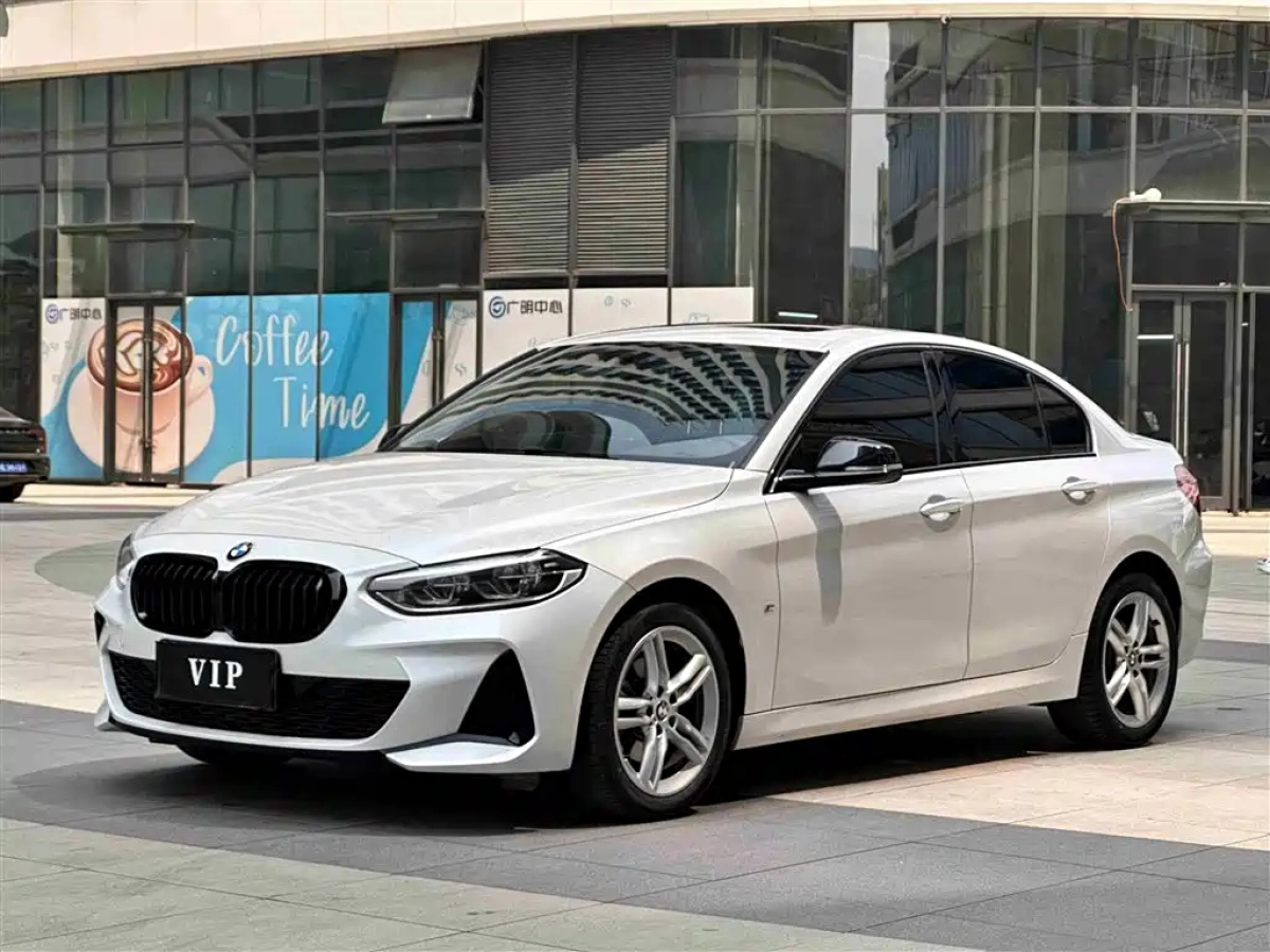 BMW 1-SERIES  2023
