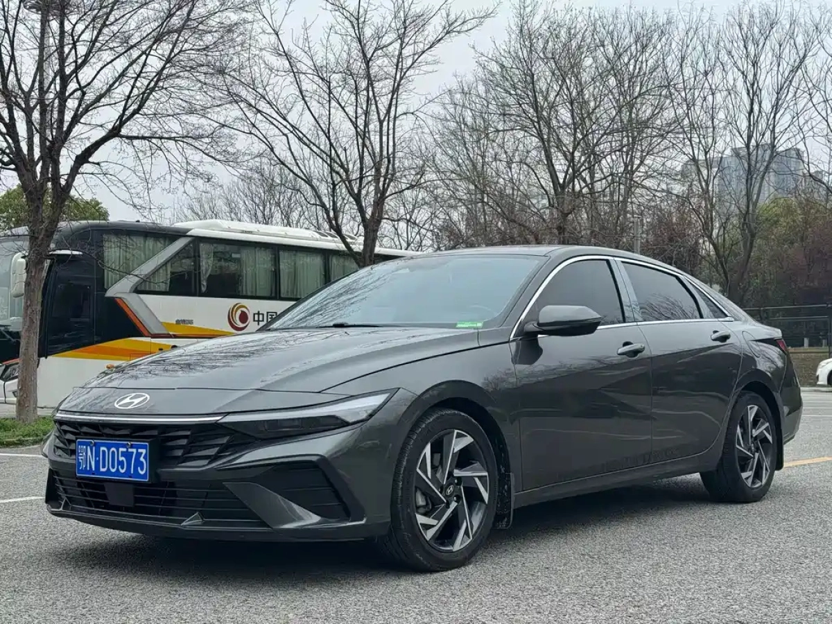 HYUNDAI ELANTRA  2023
