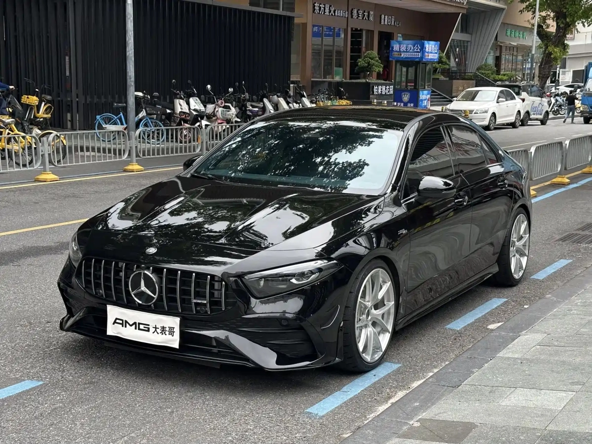 MERCEDES-BENZ A-CLASS AMG  2025