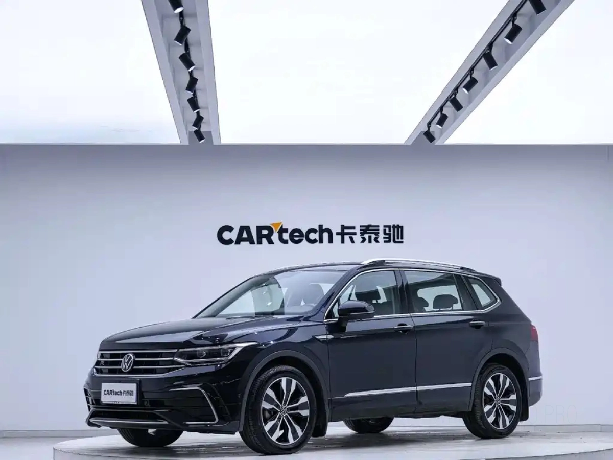 VOLKSWAGEN TIGUAN L  2022