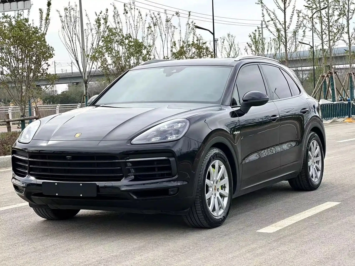 PORSCHE CAYENNE NEW ENERGY  2019