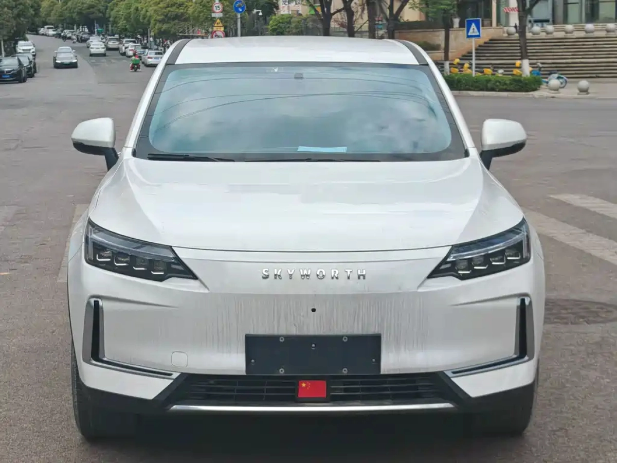 SKYWORTH AUTO EV6