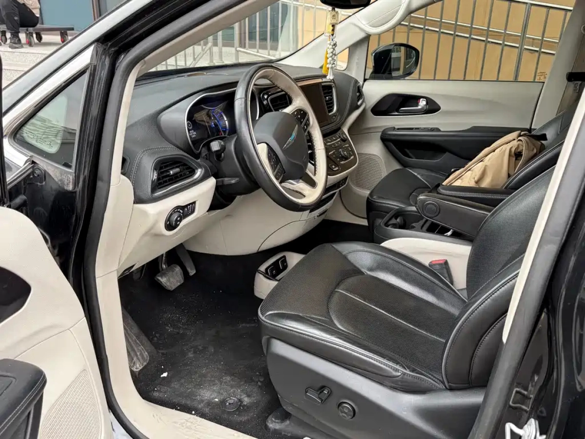 CHRYSLER PACIFICA PHEV IMPORT